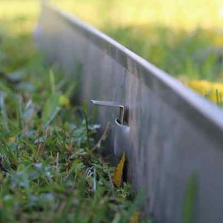 Barre Corten da 2 metri con picchetti - alt. 10 cm, spess. 1 mm - Confezione da 10 barre